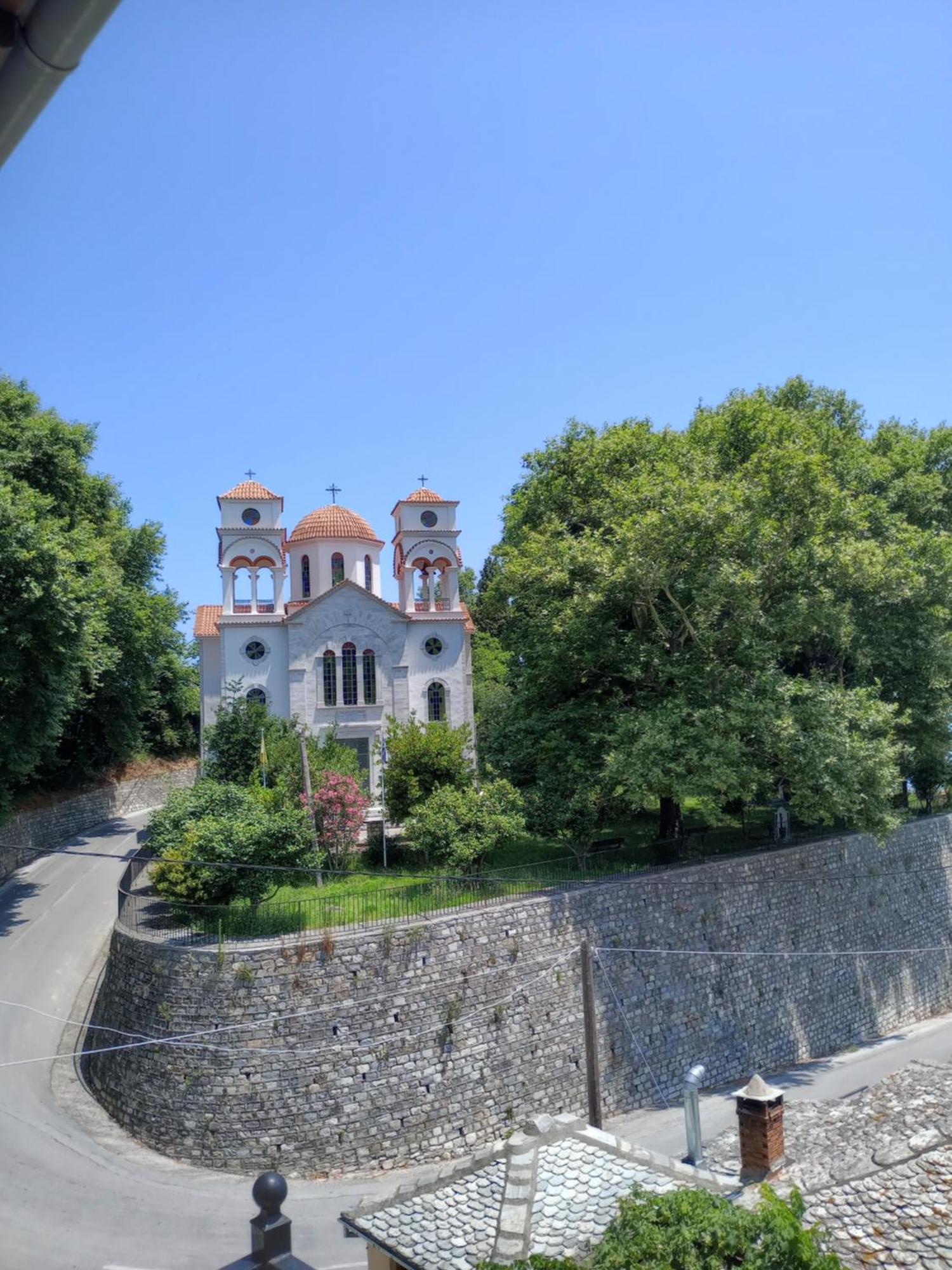 Hotel Erotas Agios Dimitrios  Exterior photo