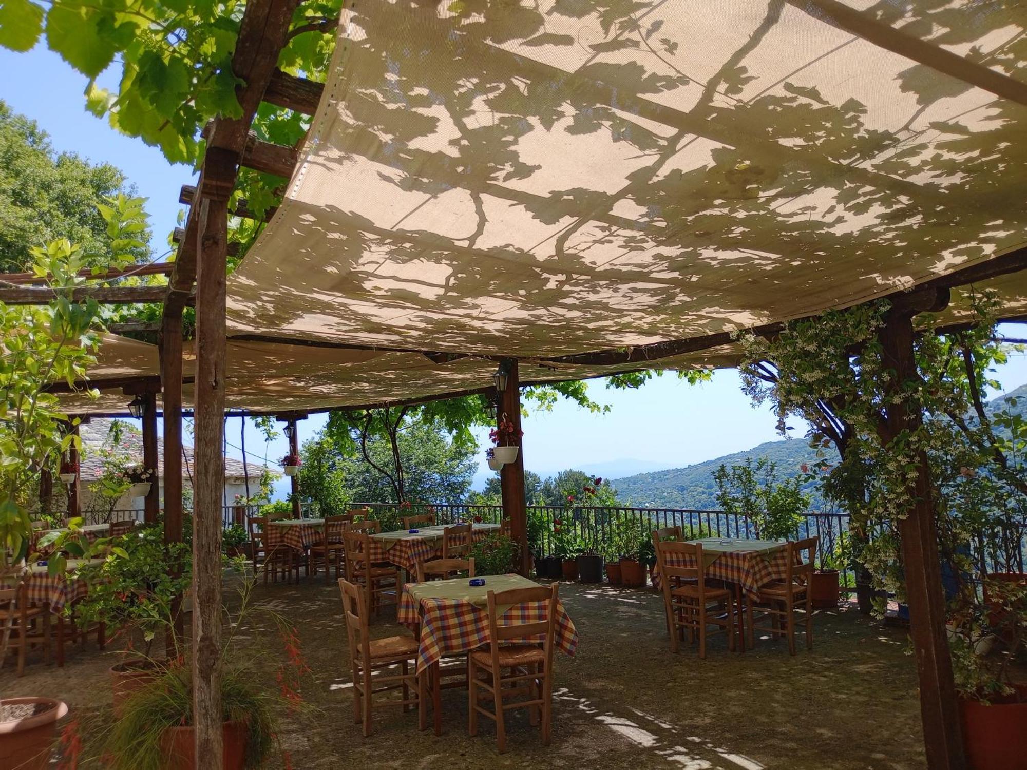 Hotel Erotas Agios Dimitrios  Exterior photo