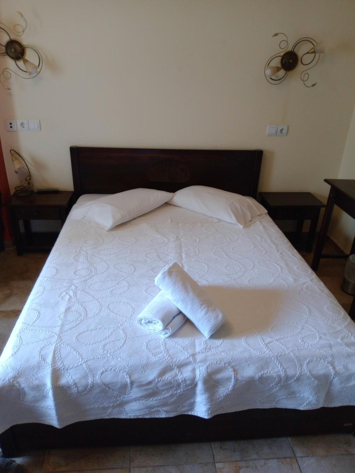 Hotel Erotas Agios Dimitrios  Exterior photo