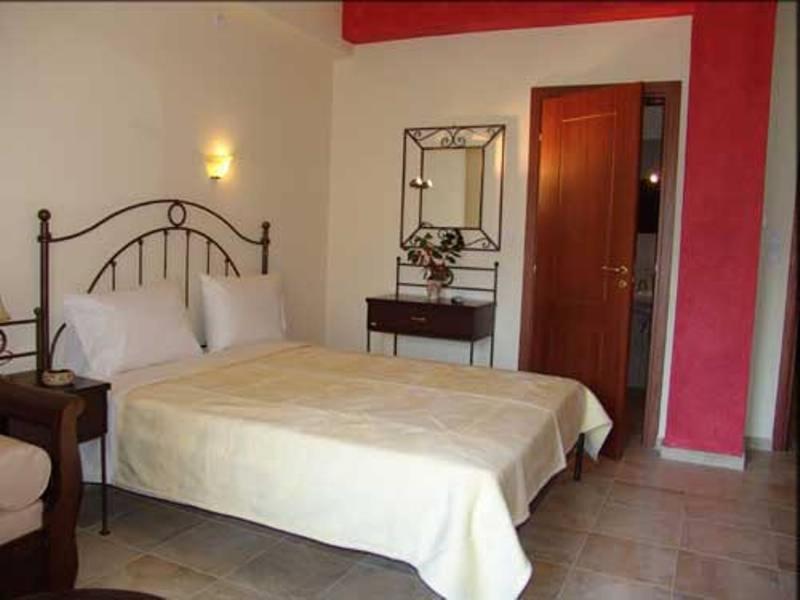 Hotel Erotas Agios Dimitrios  Exterior photo