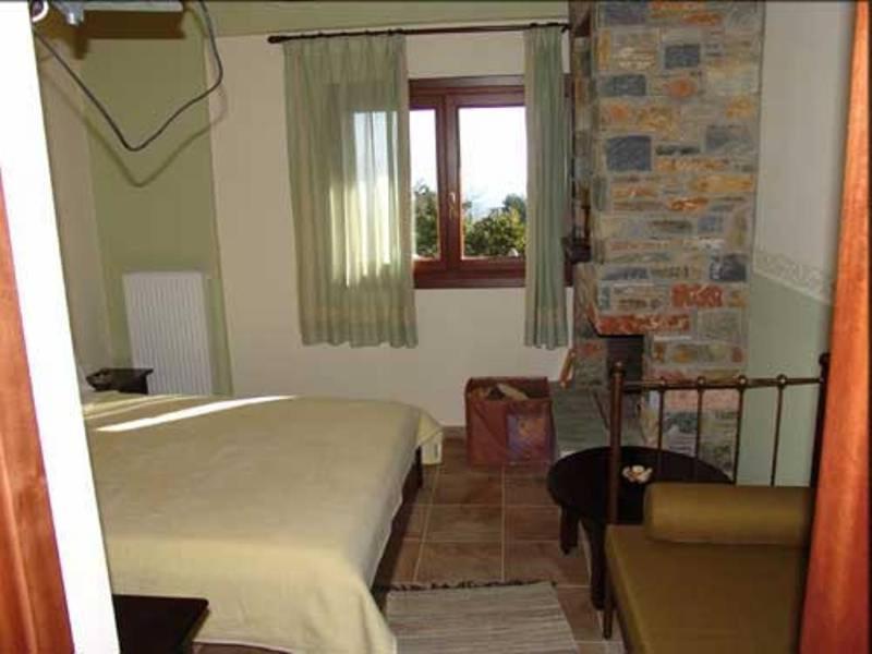 Hotel Erotas Agios Dimitrios  Exterior photo